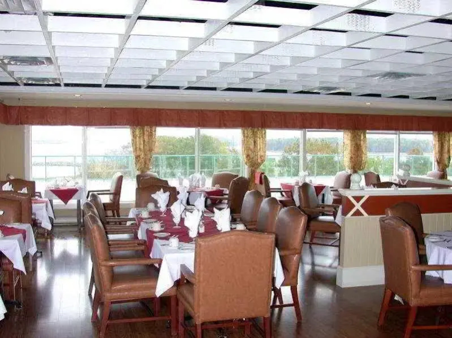 Oak Island Resort & Conference Centre