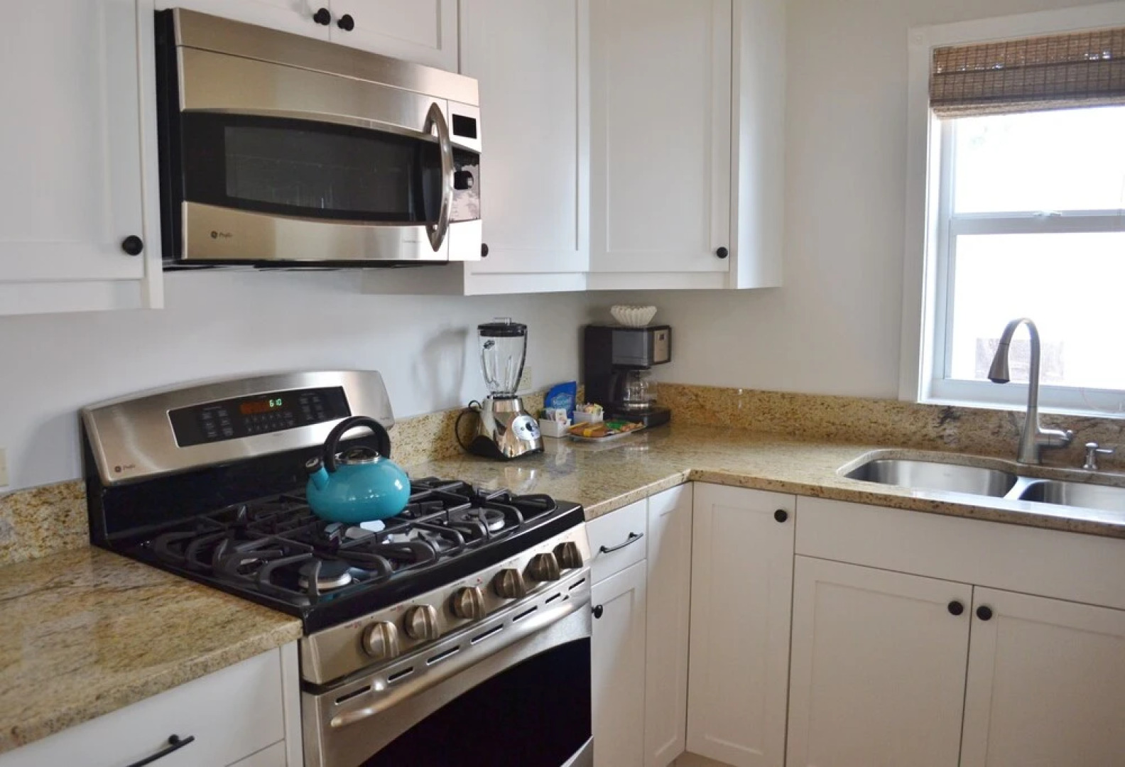 Hope Town Inn & Marina