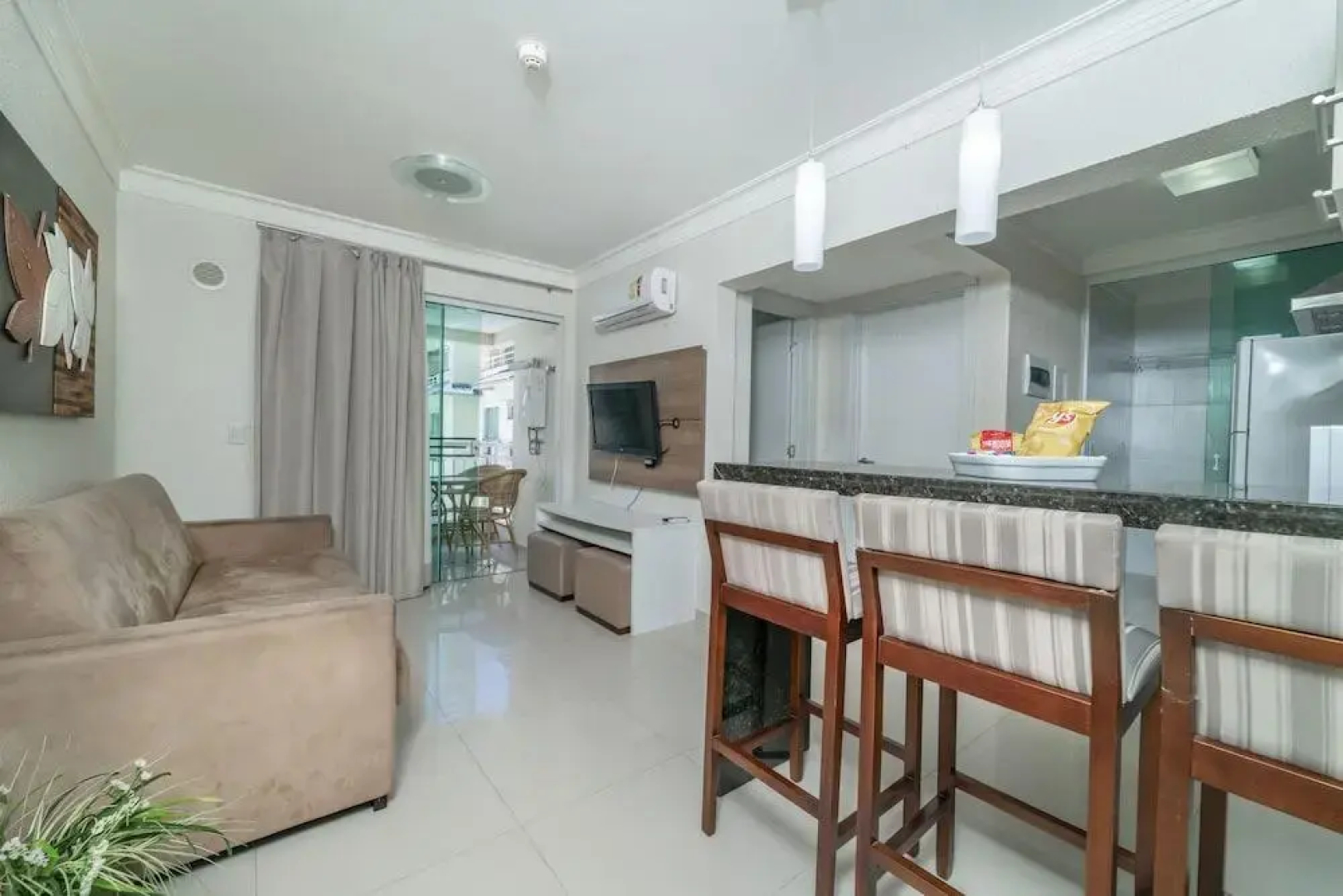 809 Aluguel 1 Quarto Com Churrasqueira