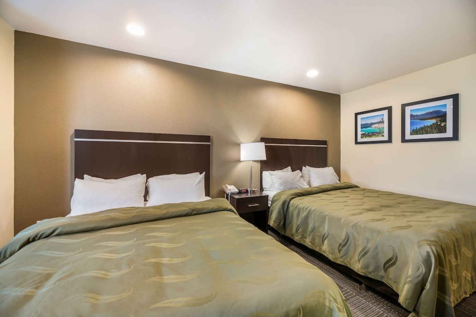 Rodeway Inn & Suites
