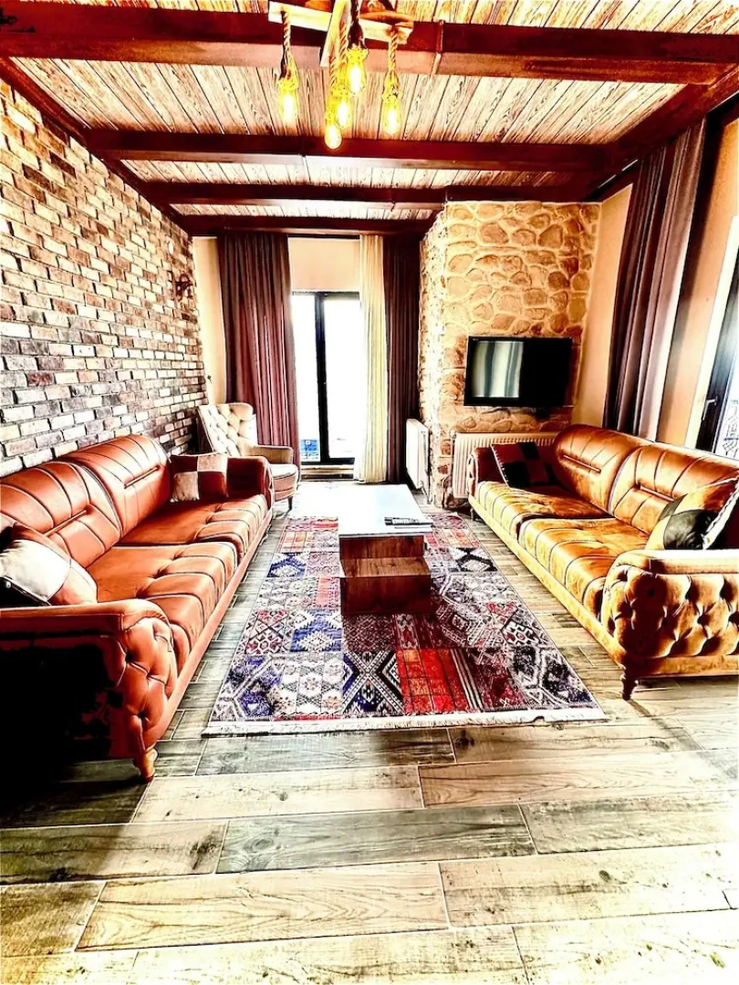 Yeşilsu taş konağı