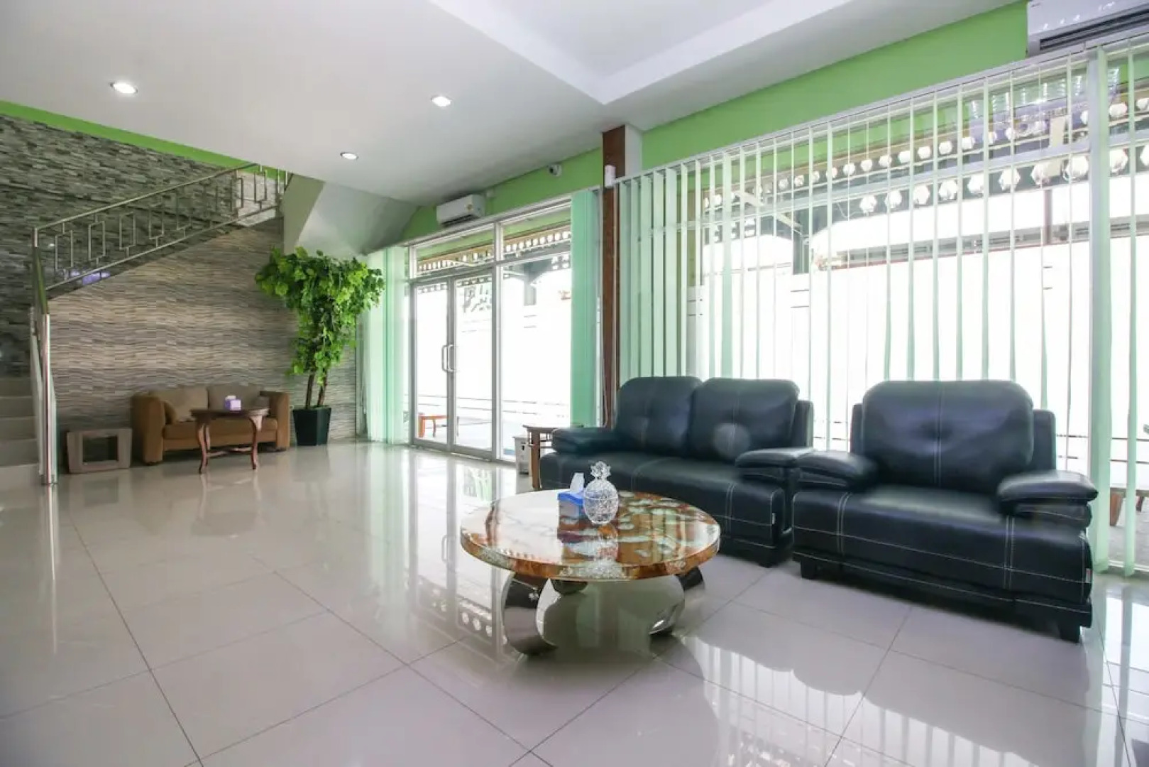 Airy Bandara Adi Soemarmo 3 Solo