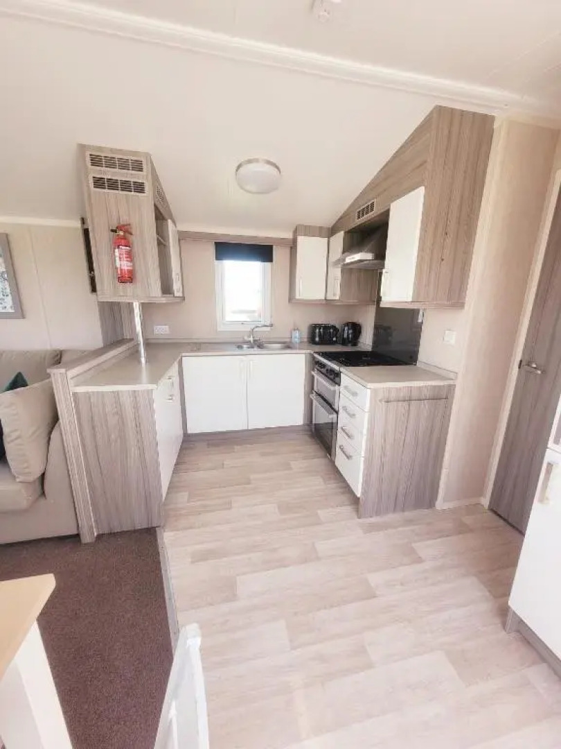 Golden Palm Getaway's PG143