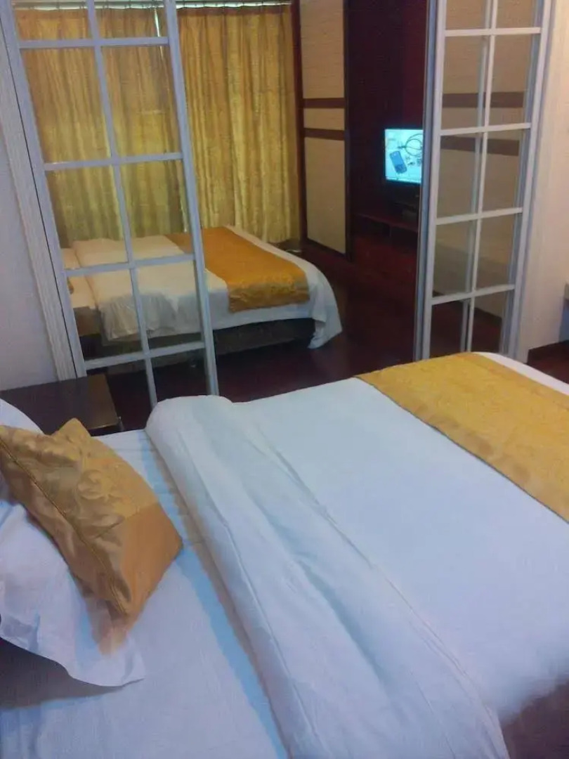 Zhongxiang Apartment Hotel