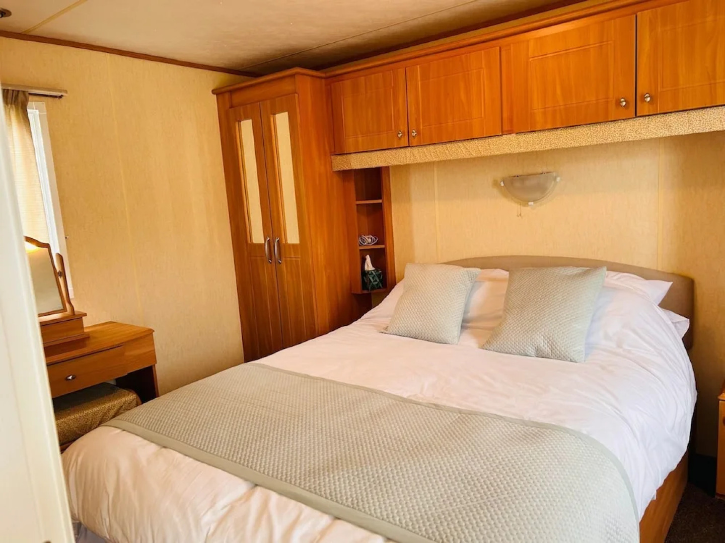 Charming Countryside Static Van With Entertainment