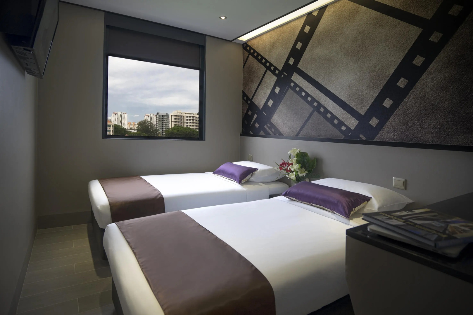Hotel 81 Premier Hollywood