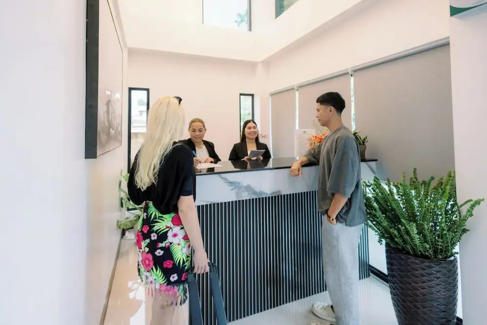 LOBOC RIVERSIDE INN and RESTAURANT