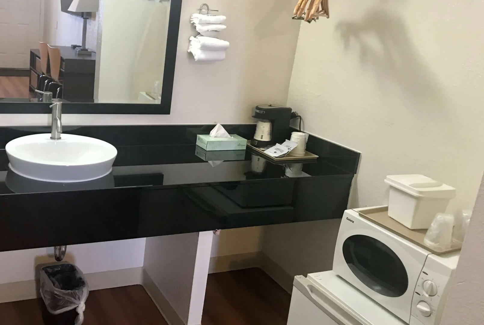 Super 8 by Wyndham Evanston