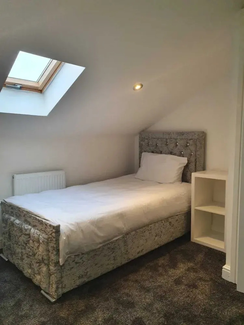 Fantastic New Room-4