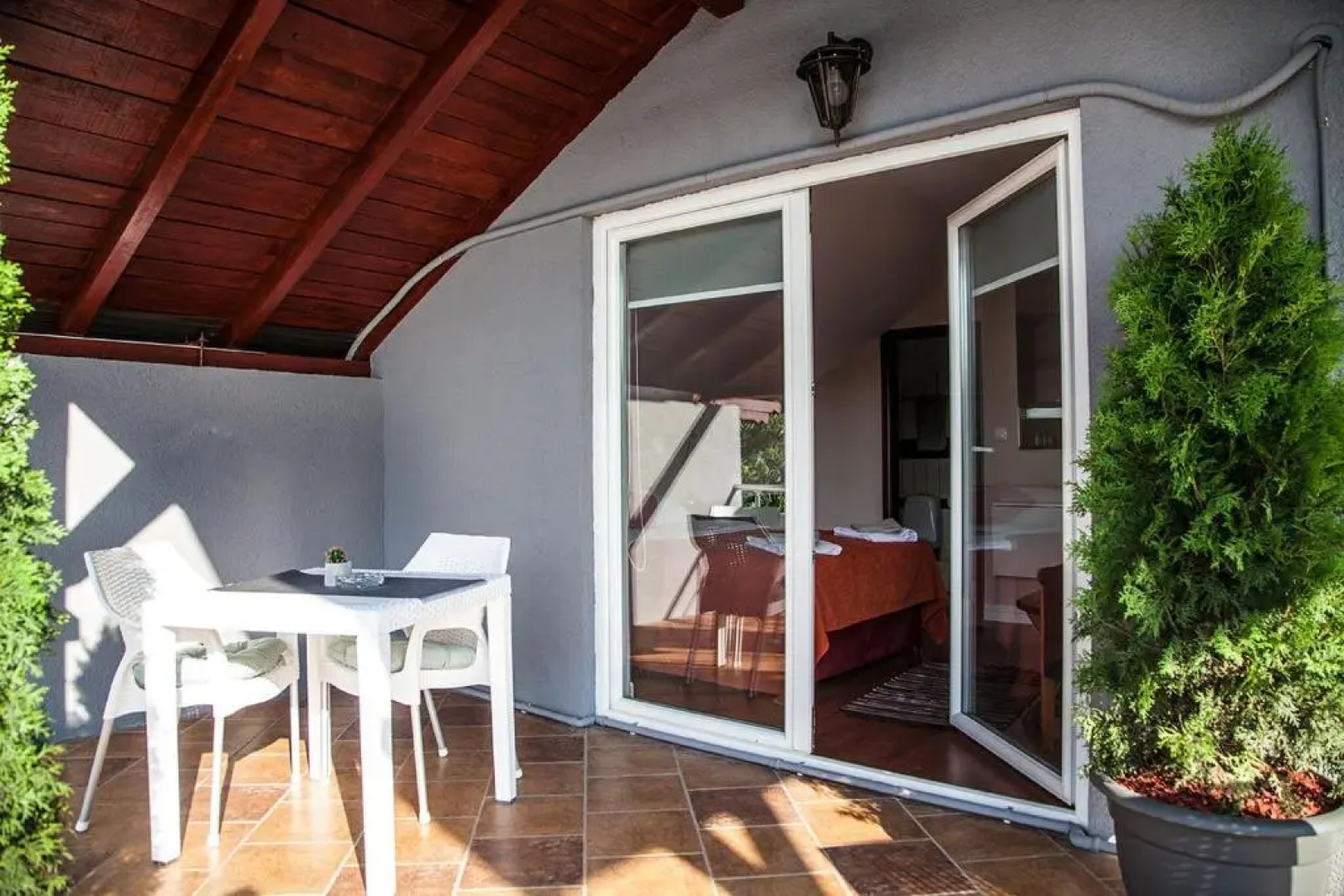 Vila Mila Riverside Apartments