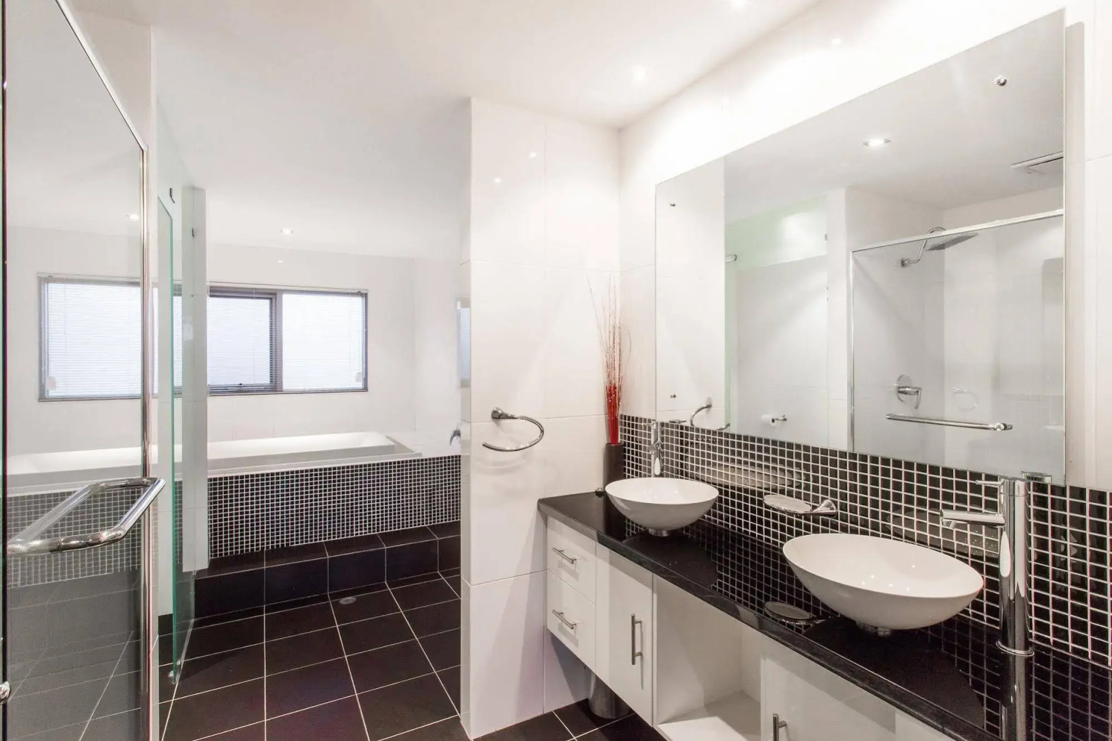 Spinnakers by Rockingham Apartments