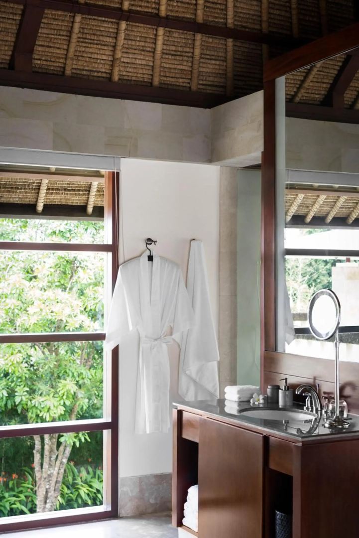 REVĪVŌ Wellness Resort Nusa Dua Bali