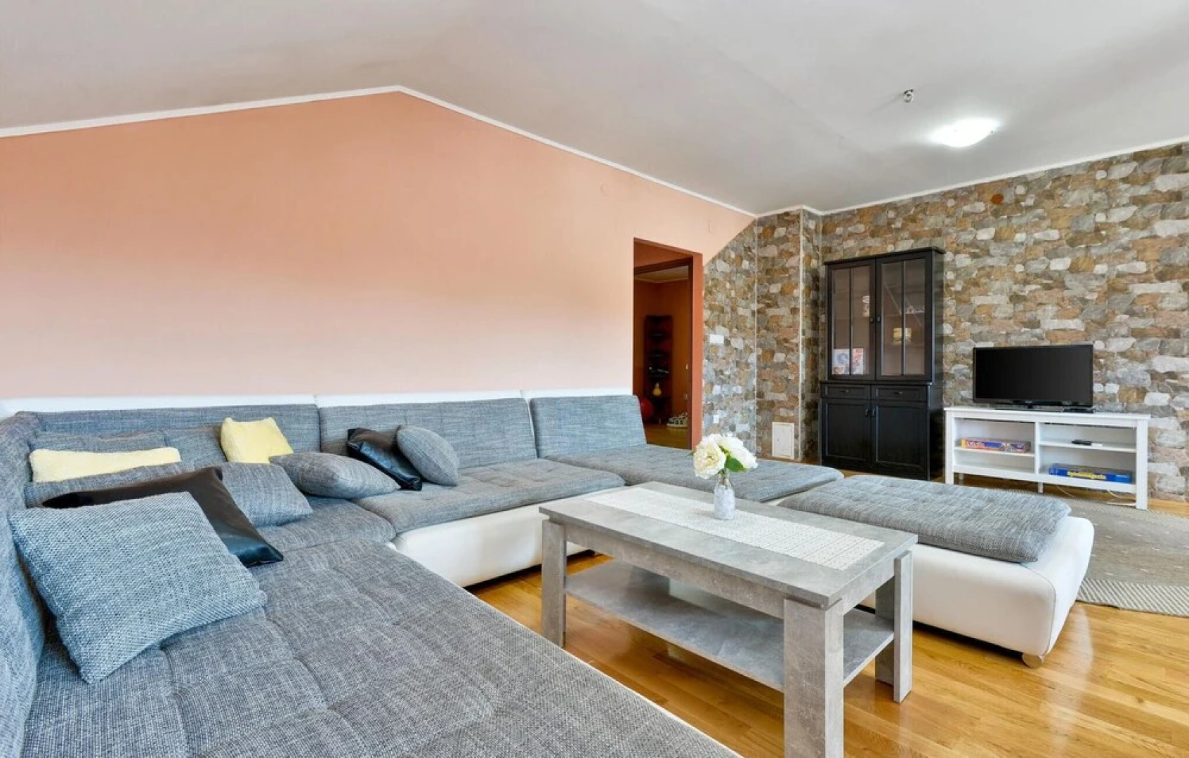 Awesome Home in Jastrebarsko With Sauna, Wifi and Outdoor Swimming Pool