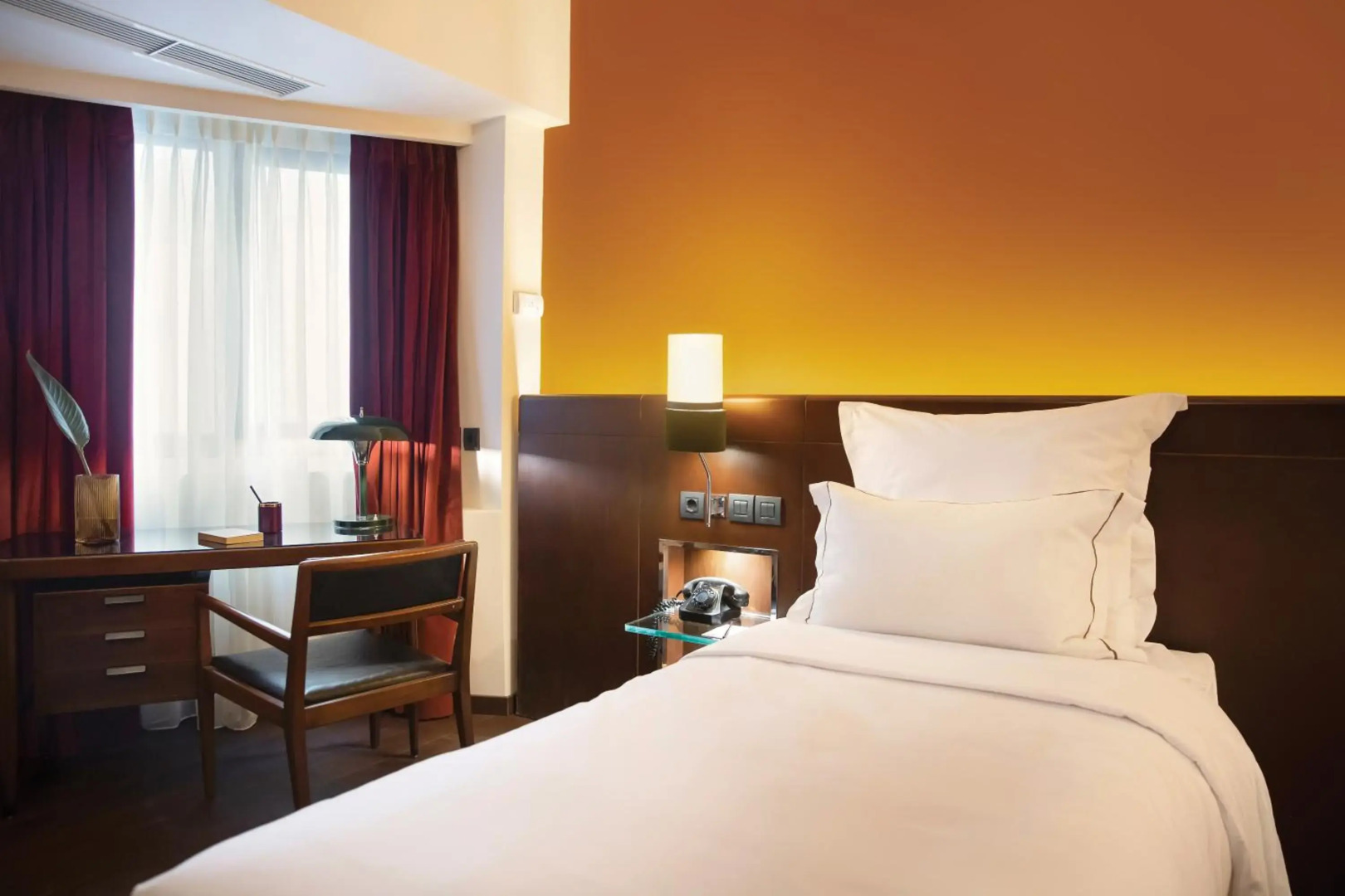 Отель Brown Acropol