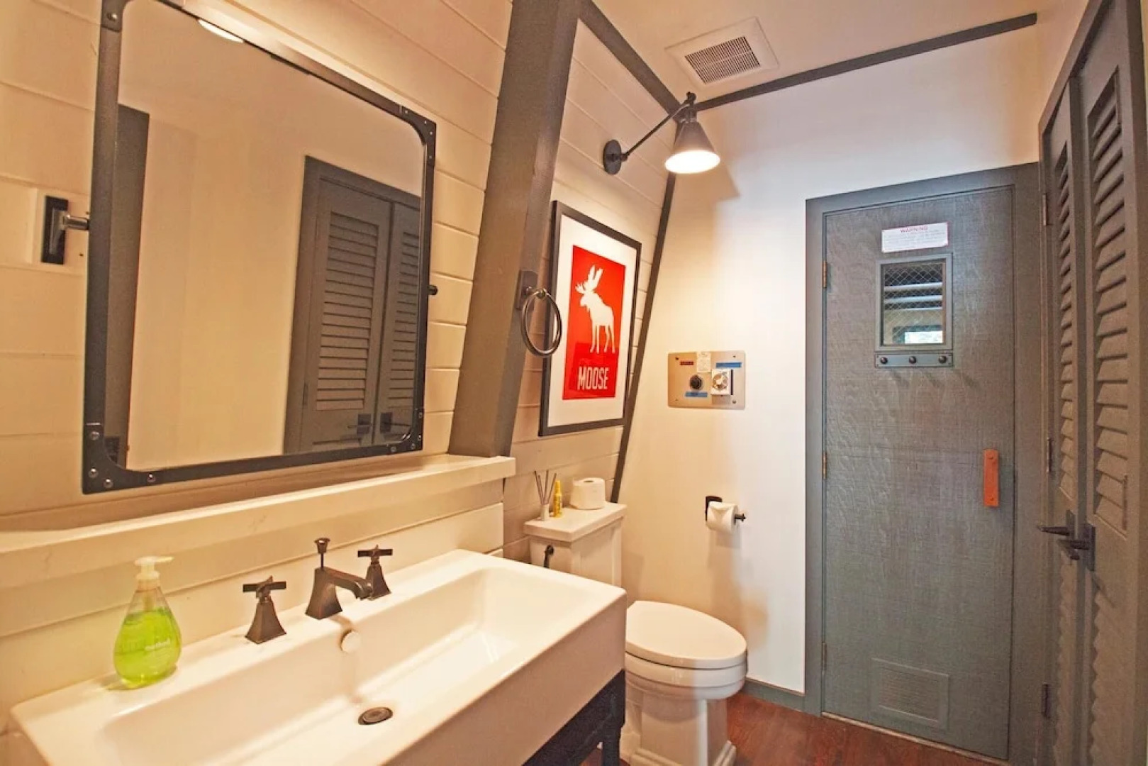 Aplin Base Camp House 3 Bedrooms 2.5 Bathrooms Home