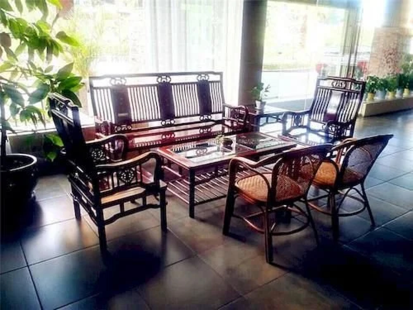 Mingjia Holiday Hotel