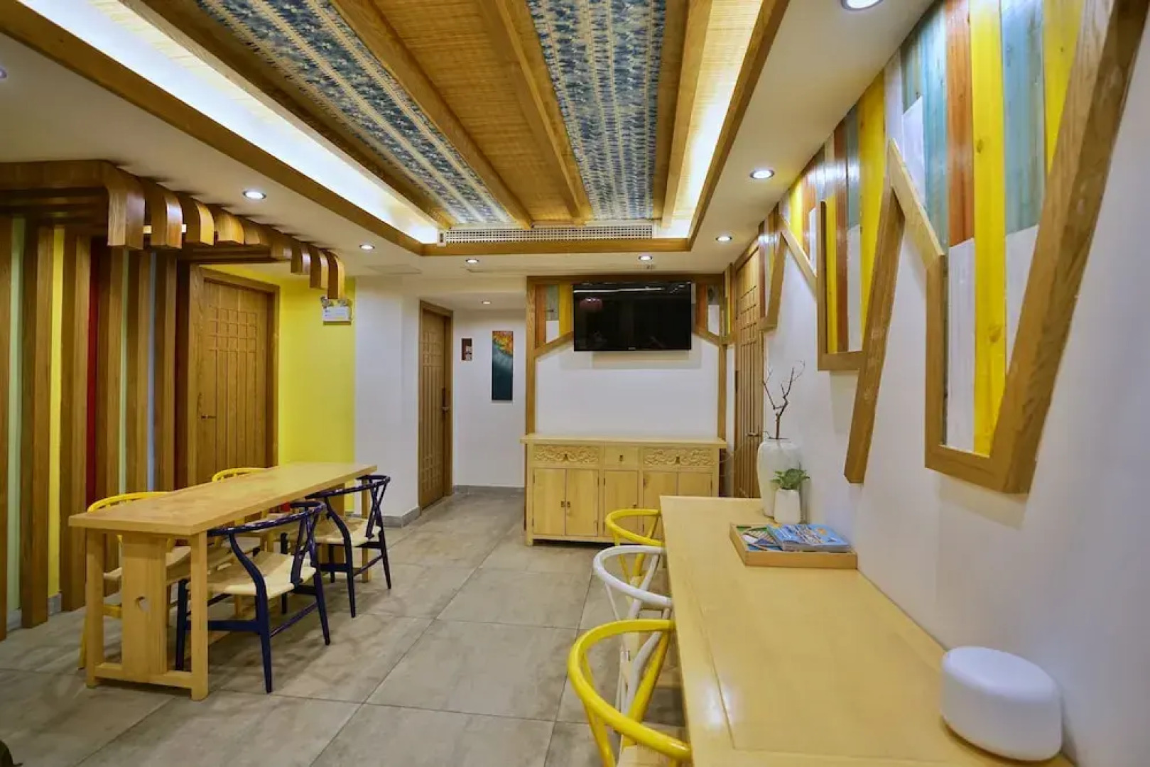 Yueju Wenlv · Yuexijiang Boutique Holiday Hotel (Leishan Xijiang Qianhu Miaozhai)