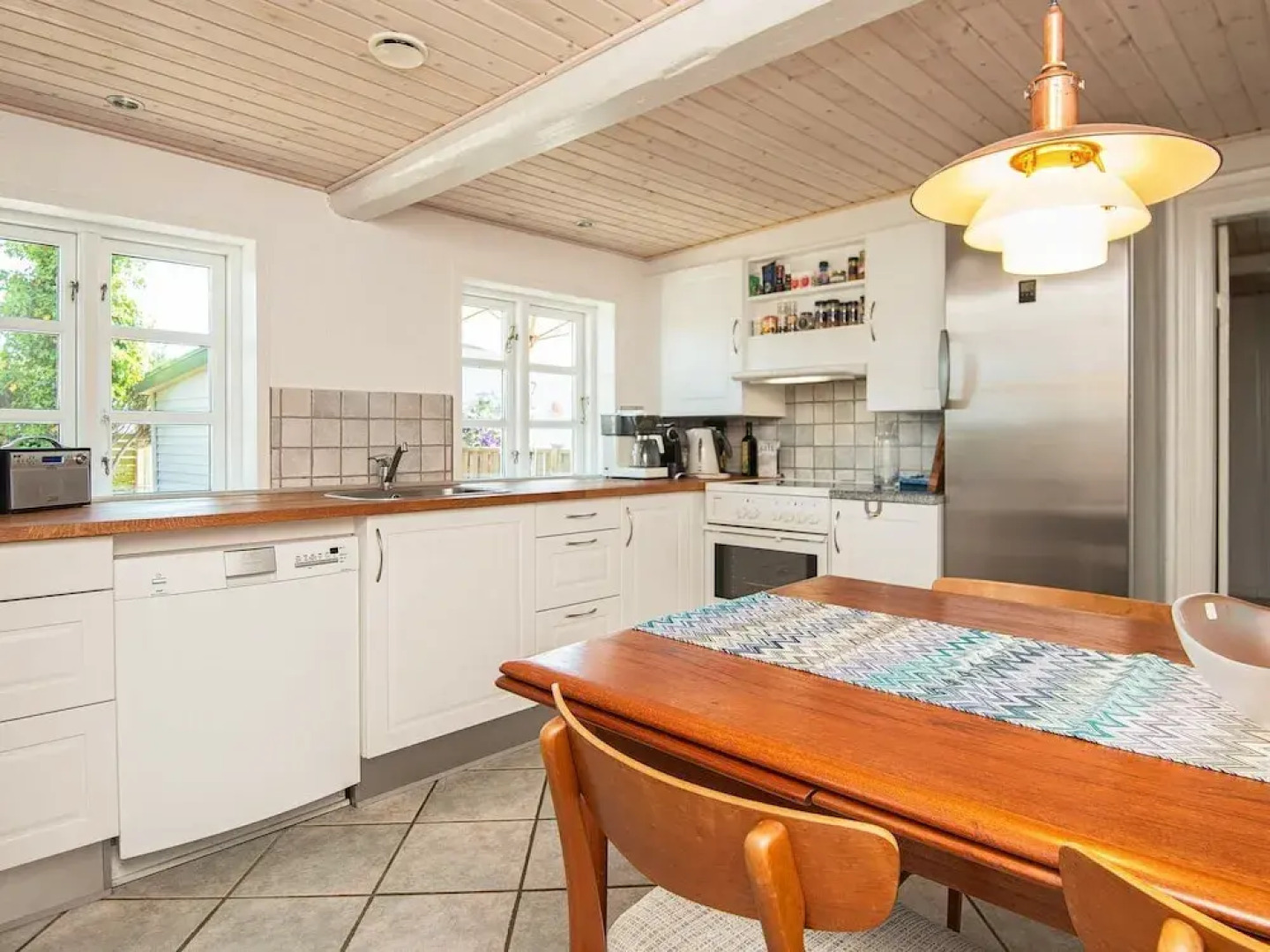 Tranquil Holiday Home in Højer with Sprawling Gardens