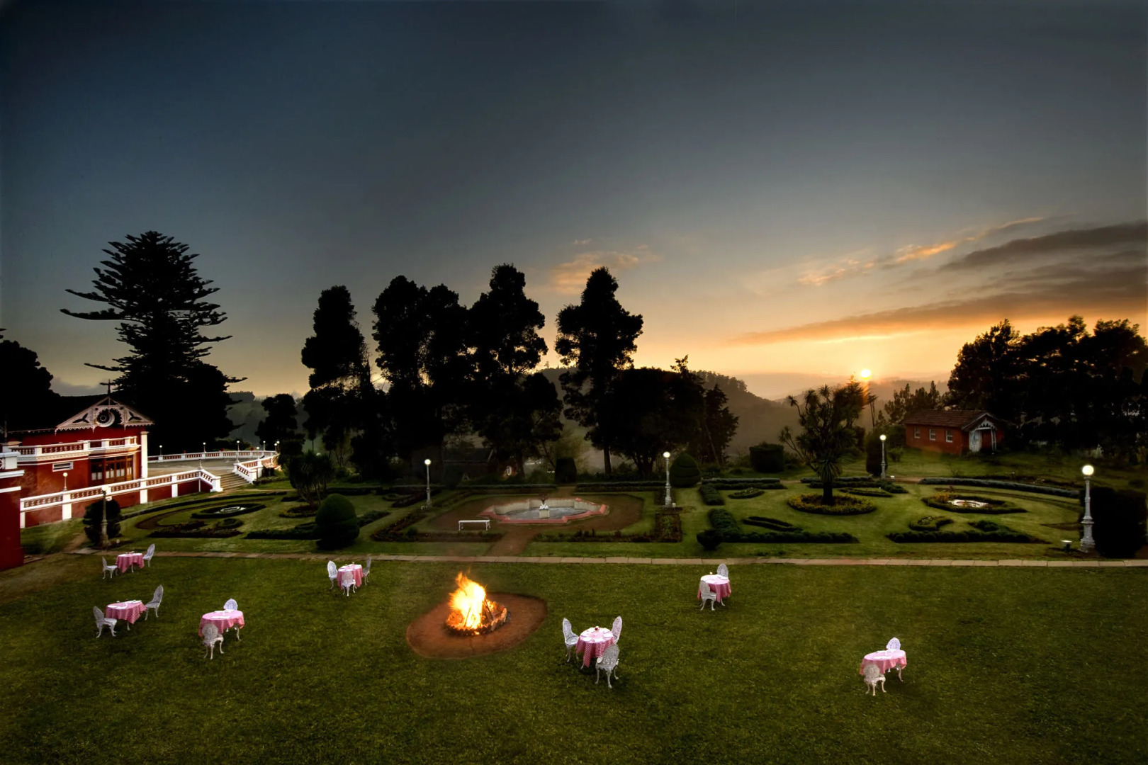 WelcomHeritage Fernhills Royal Palace