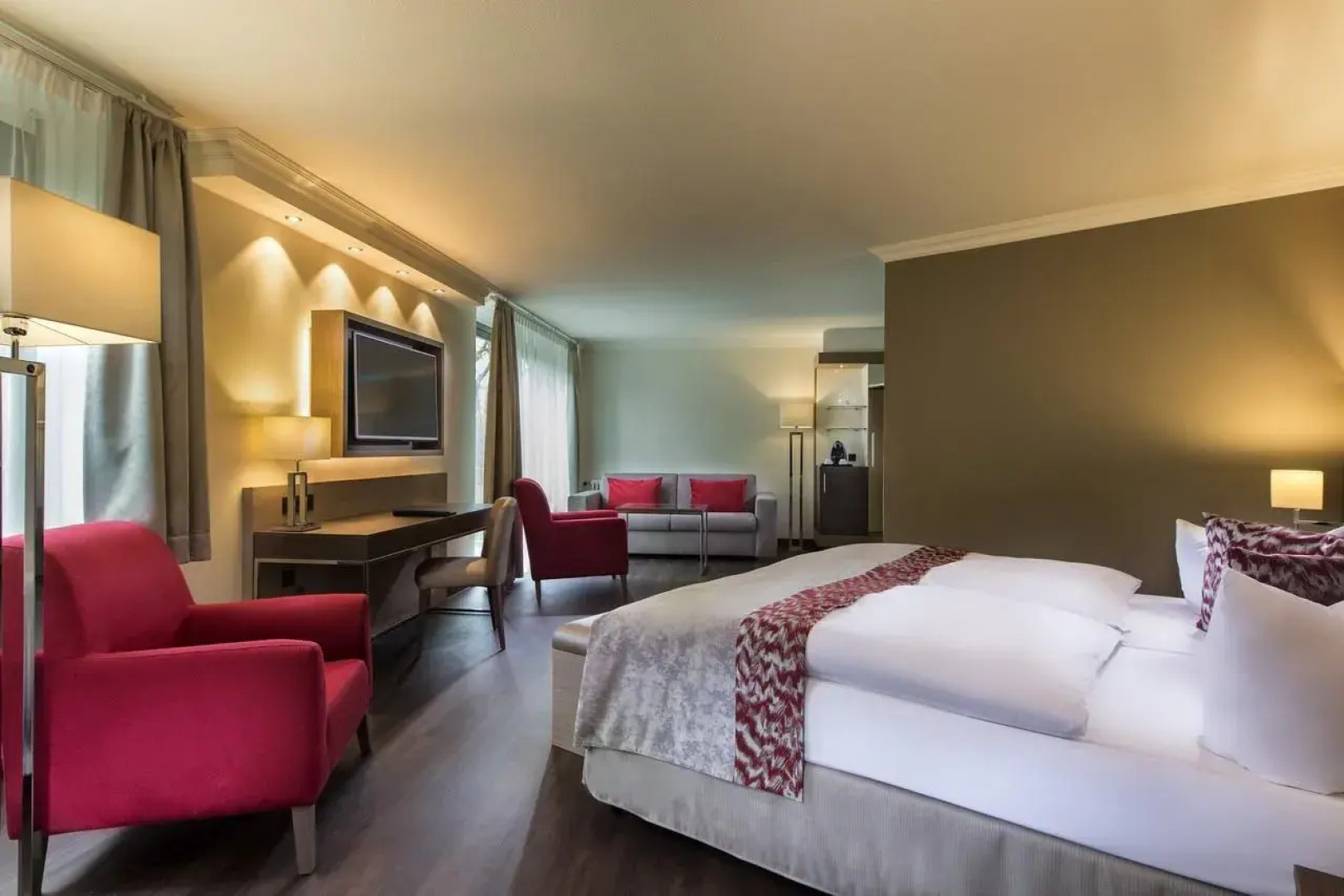 Badischer Hof Baden-Baden - Leonardo Limited Edition