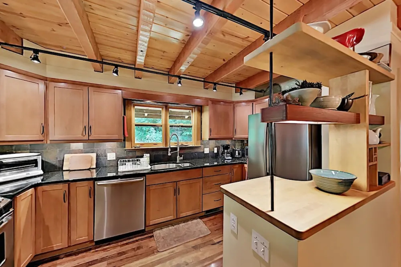 90presow 3 Bedroom Cabin