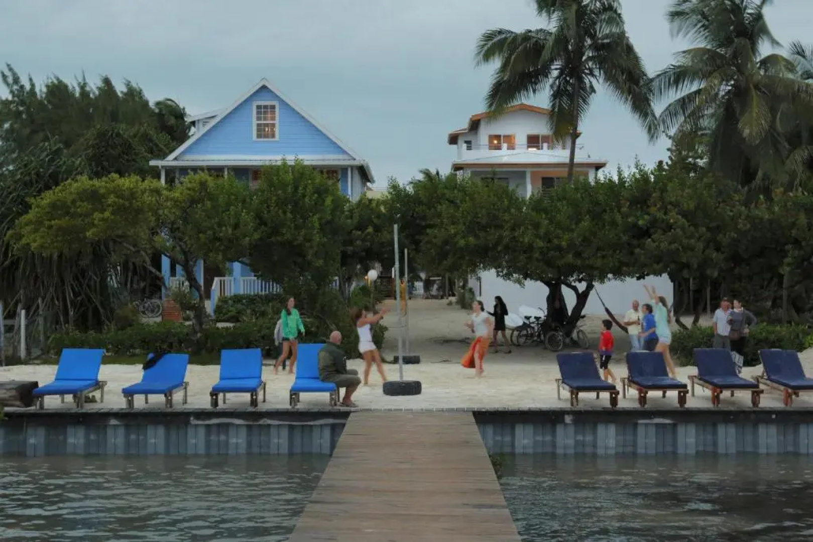 Weezie's Ocean Front Hotel and Garden Cottages