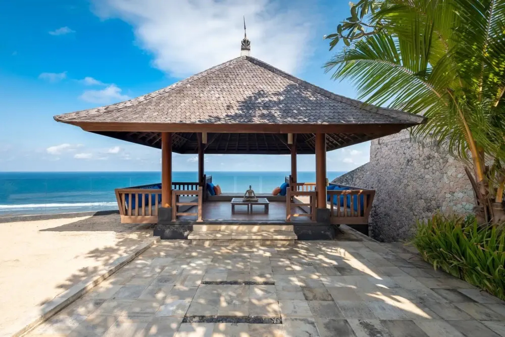 Villa Nagasutra by Nakula