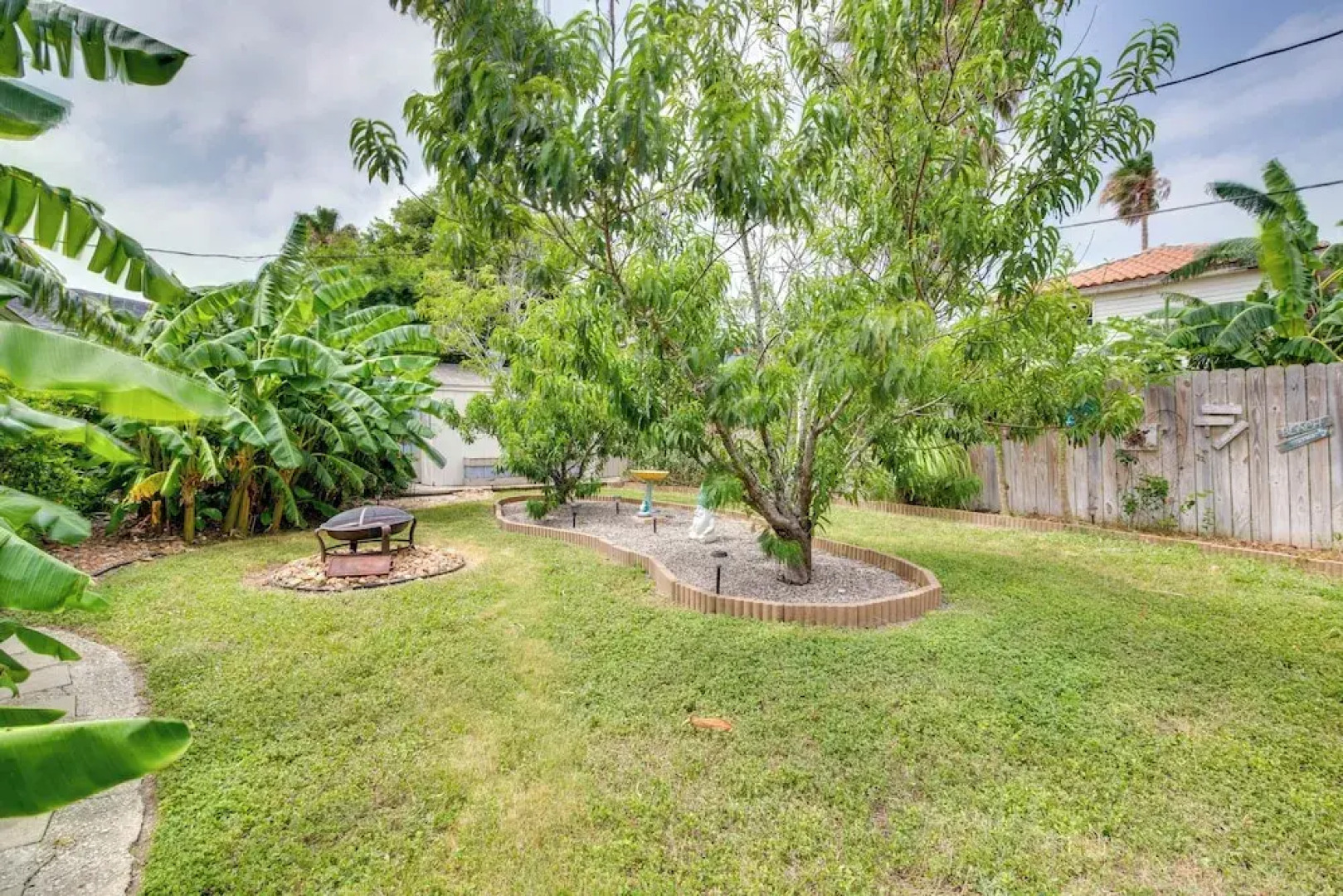 Deck, Fire Pit & Grill: Port Isabel Home!