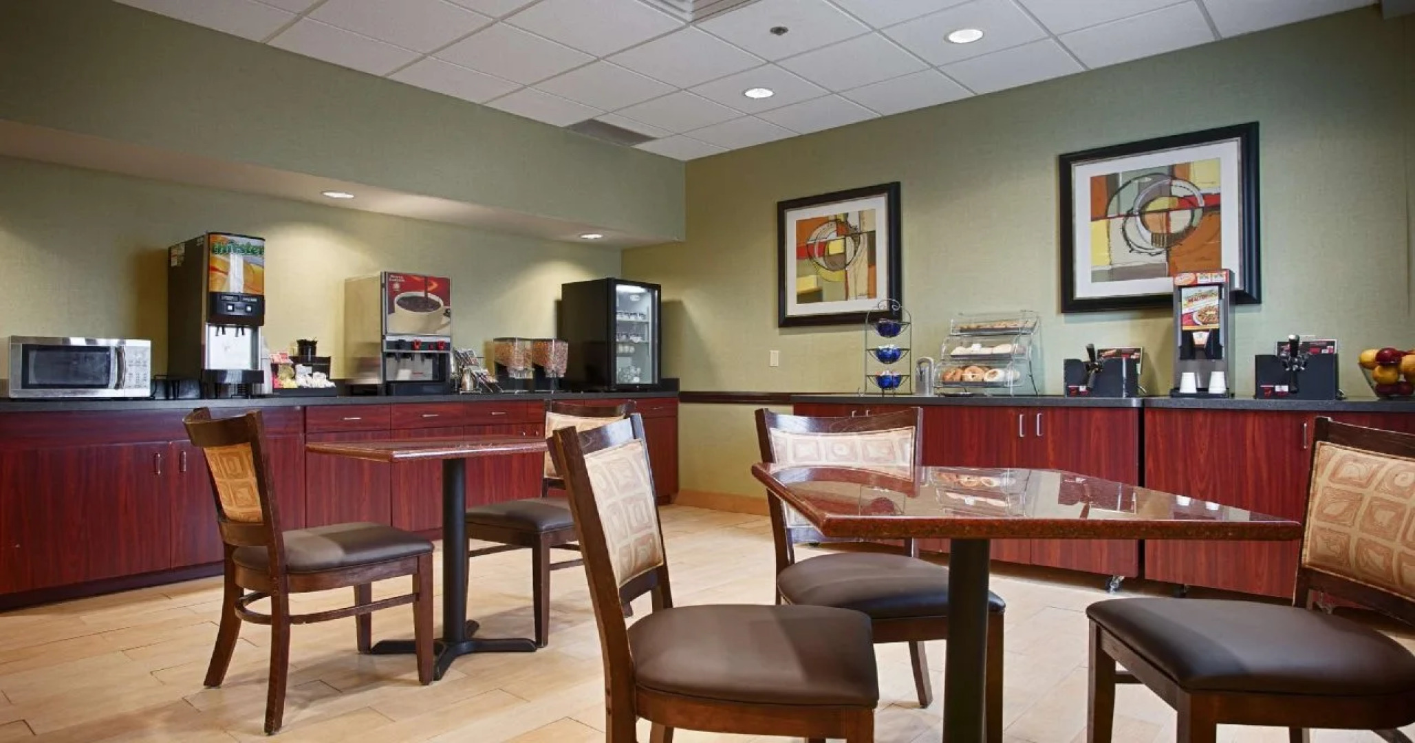 Best Western Airport Inn & Suites Cleveland