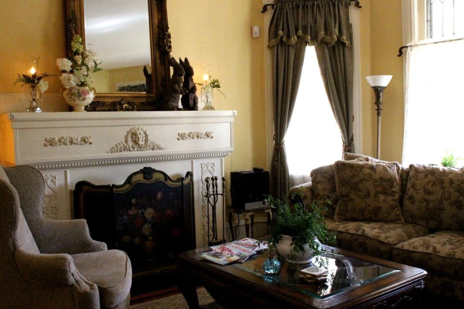 The Inn on Holly Bed and Breakfast