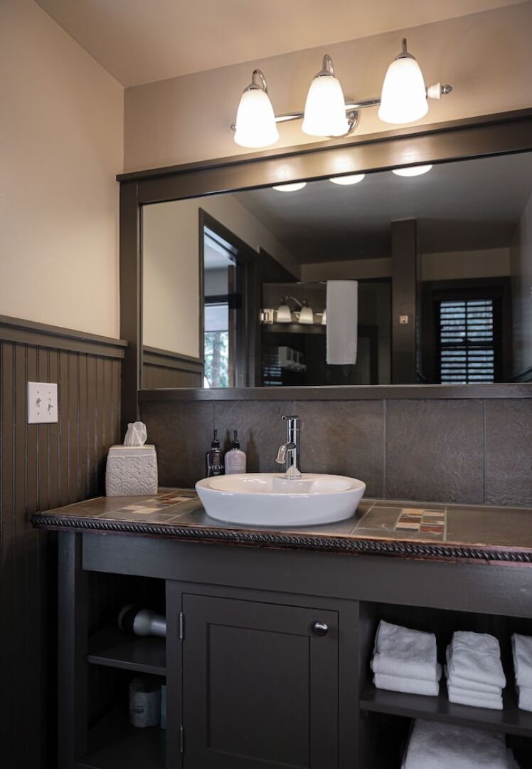 Highland Haven Creekside Inn