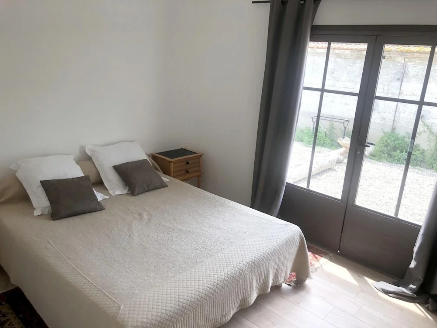 House With one Bedroom in Saint-gilles, With Shared Pool, Furnished Garden and Wifi