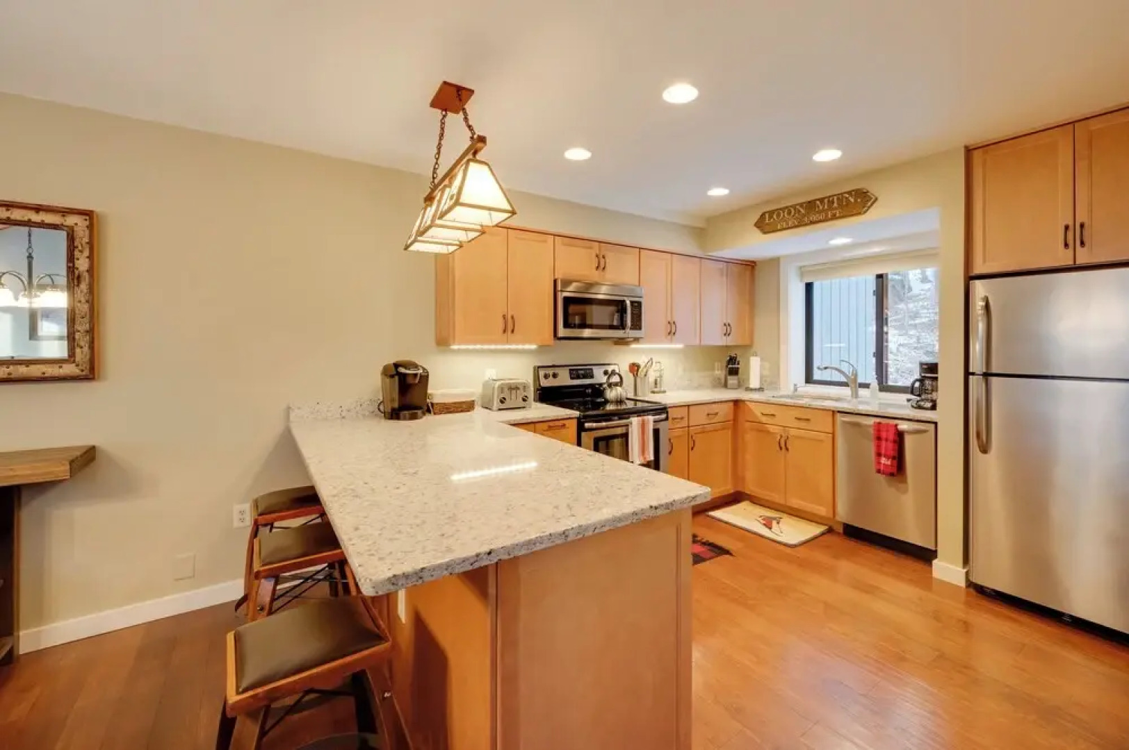 Lincoln Condo w/ Balcony & View < 2 Mi to Loon Mtn