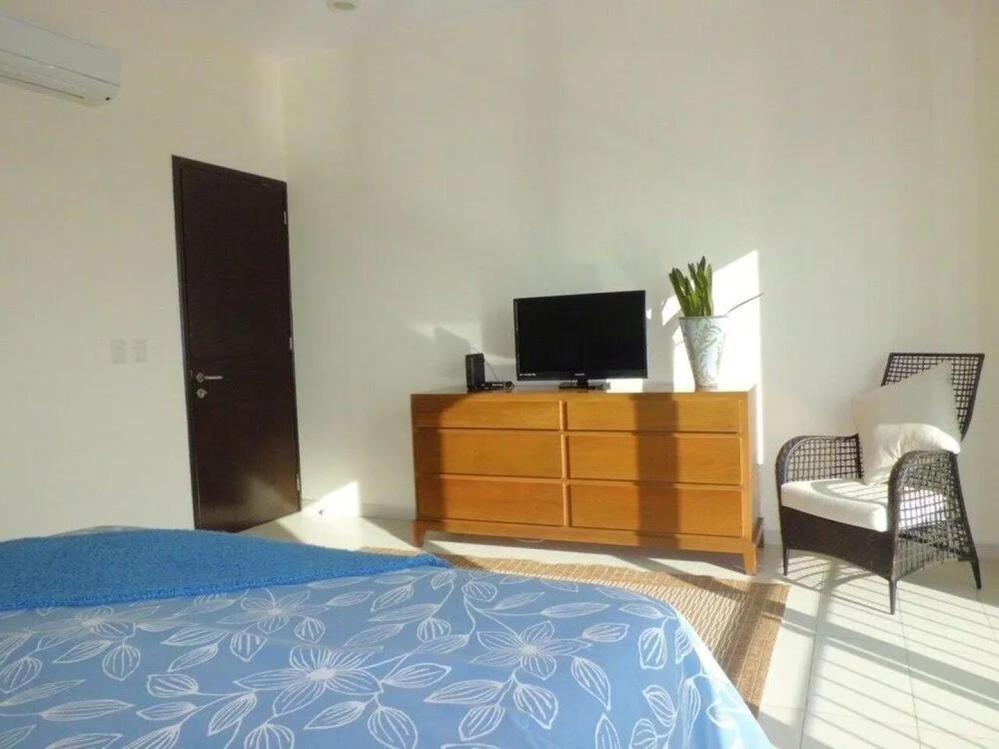 Condo Punta M  by Villas HK28