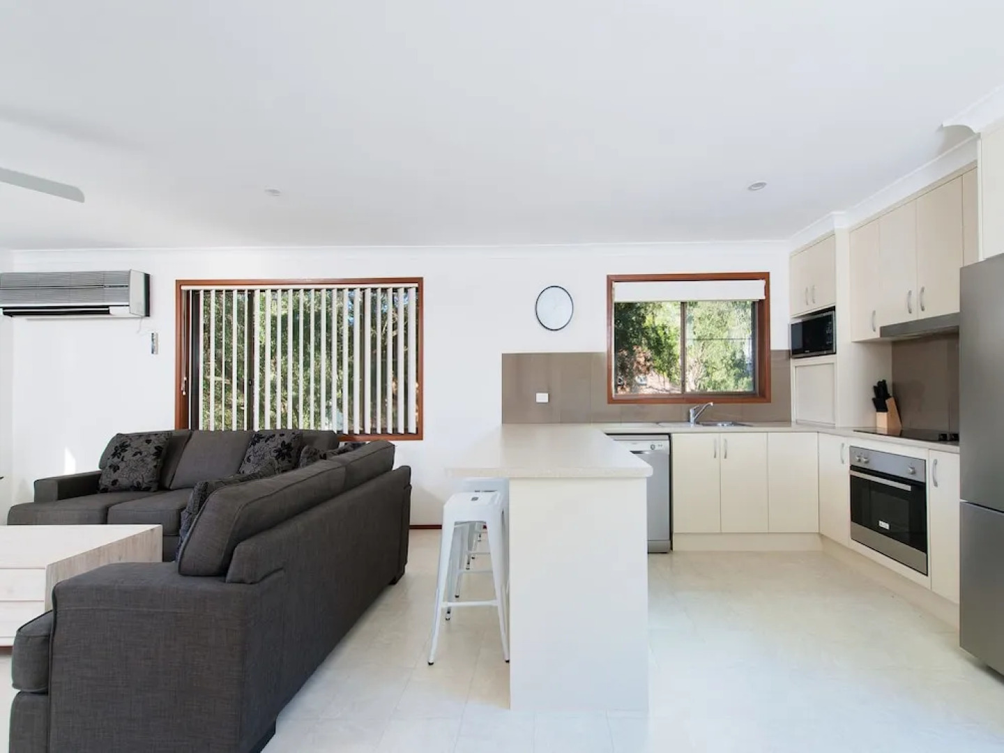 Happy Days, 49 Pantowora Street