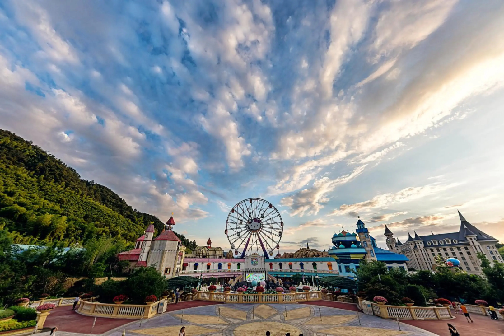 Yin Run Jin Jiang Castle Hotel