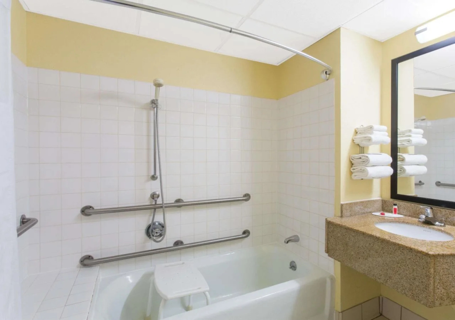 Days Inn by Wyndham Leominster/Fitchburg Area