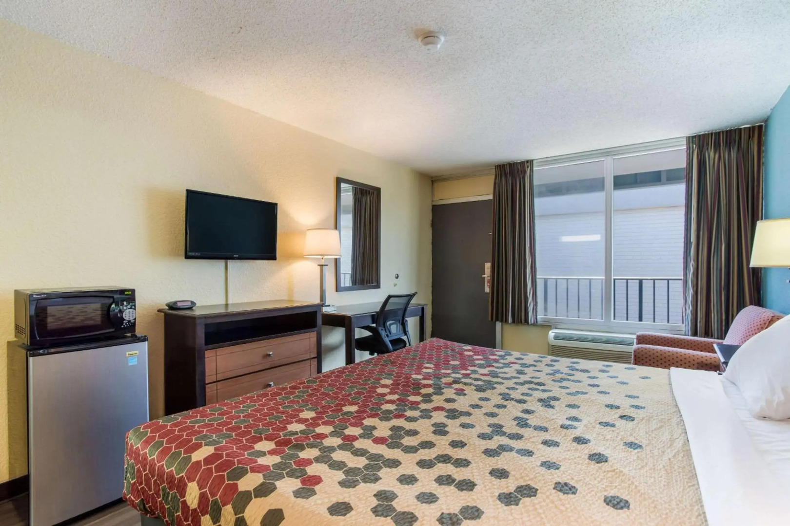 Econo Lodge Gallatin - Metro Nashville