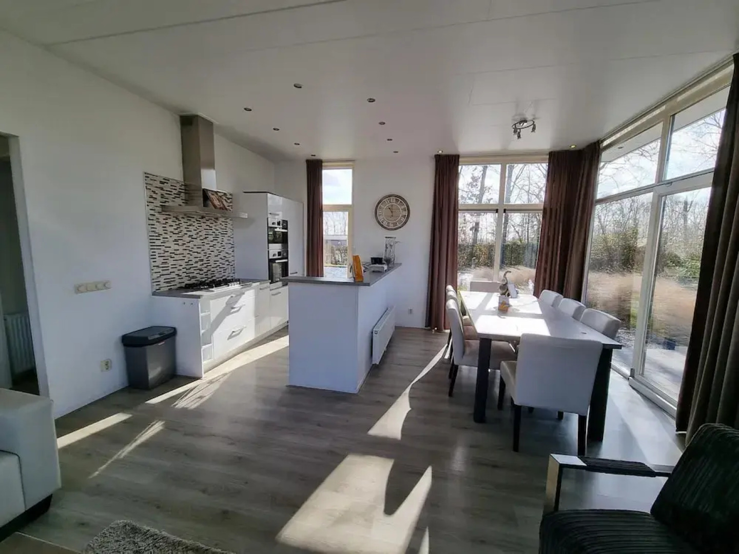 Well Kept Chalet With Dishwasher, Near Maastricht