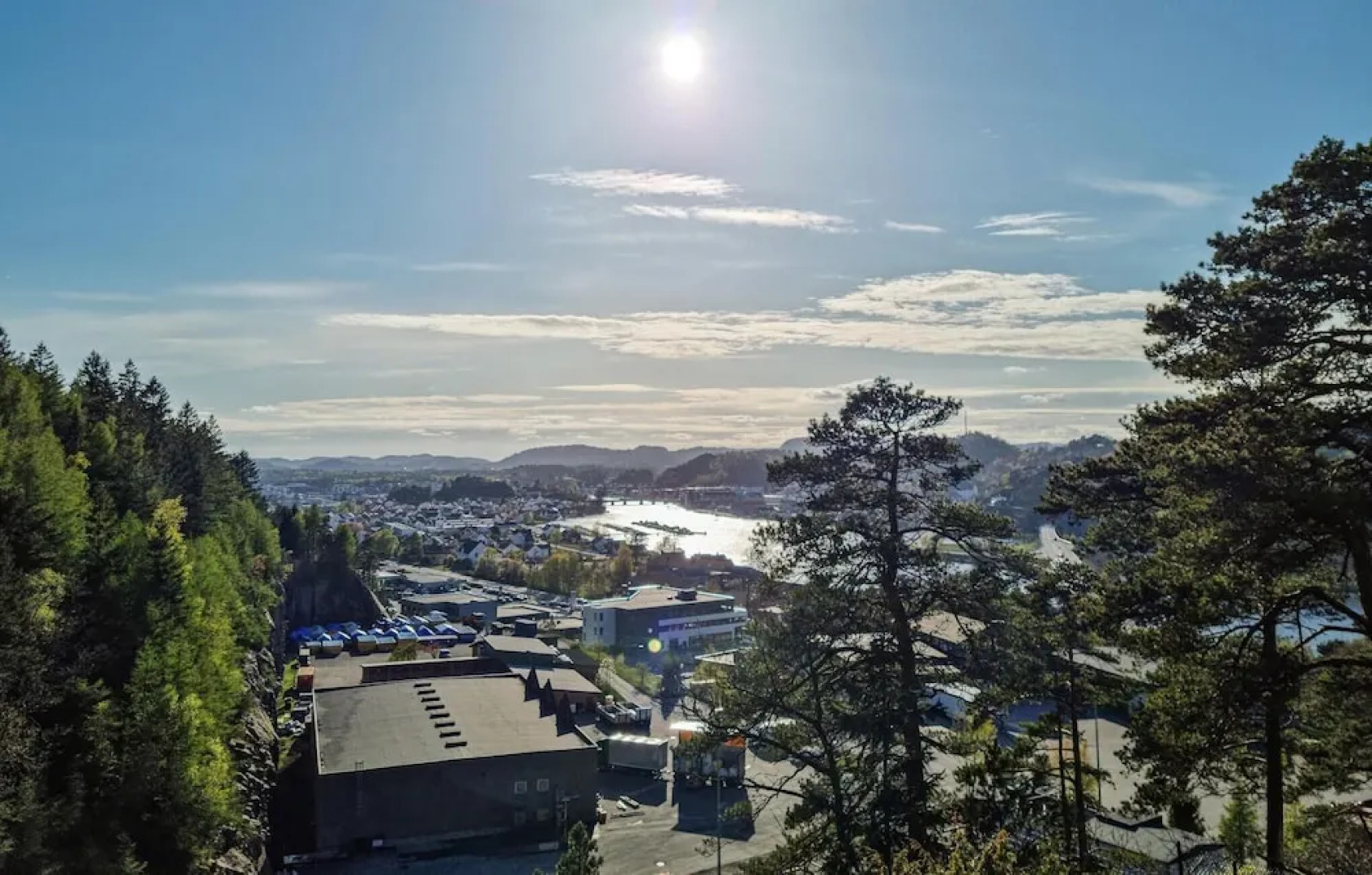 Beautiful Apartment in Mandal With Wifi and 2 Bedrooms