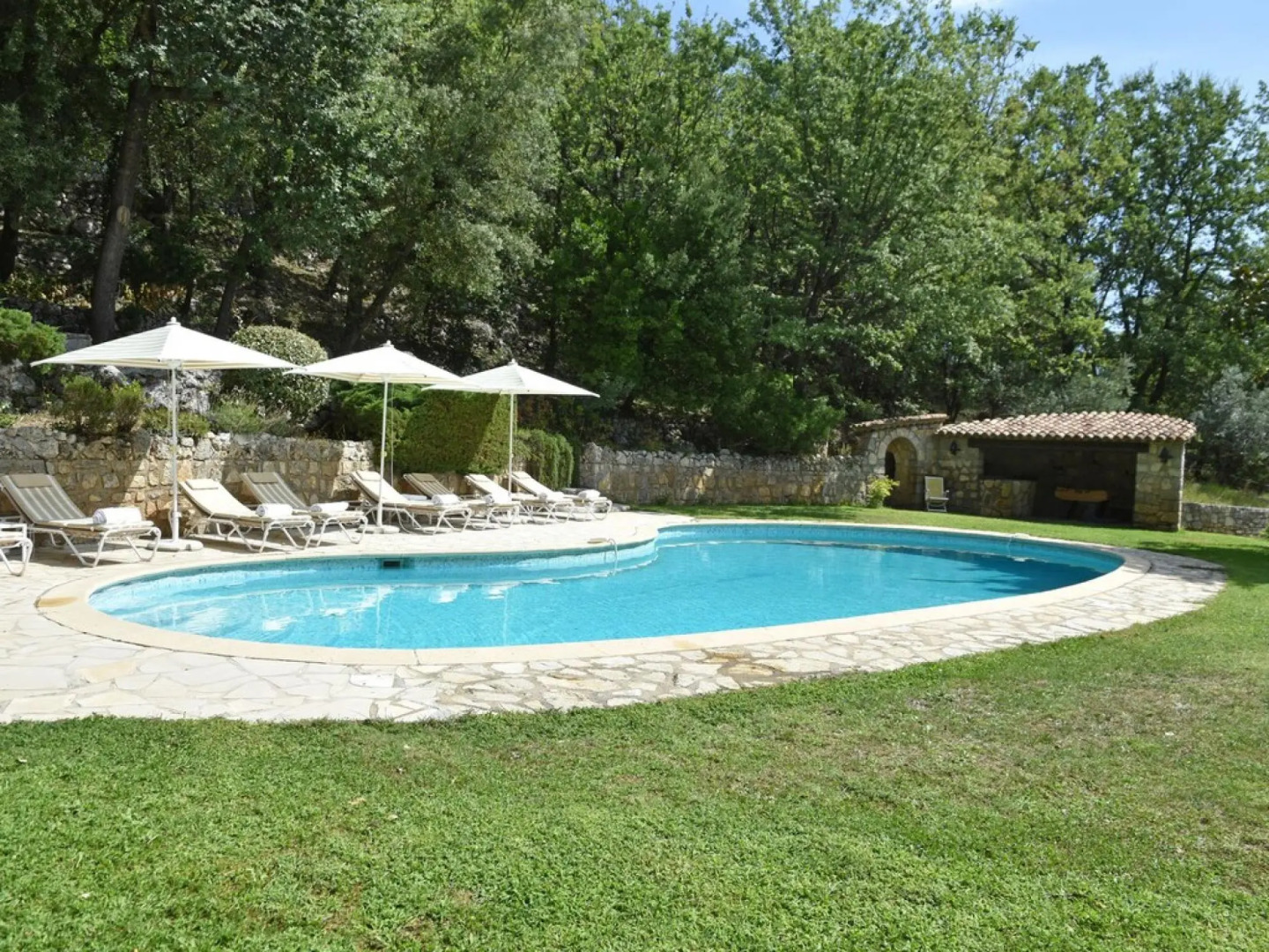 Charming Villa in Callas With Private Swimming Pool