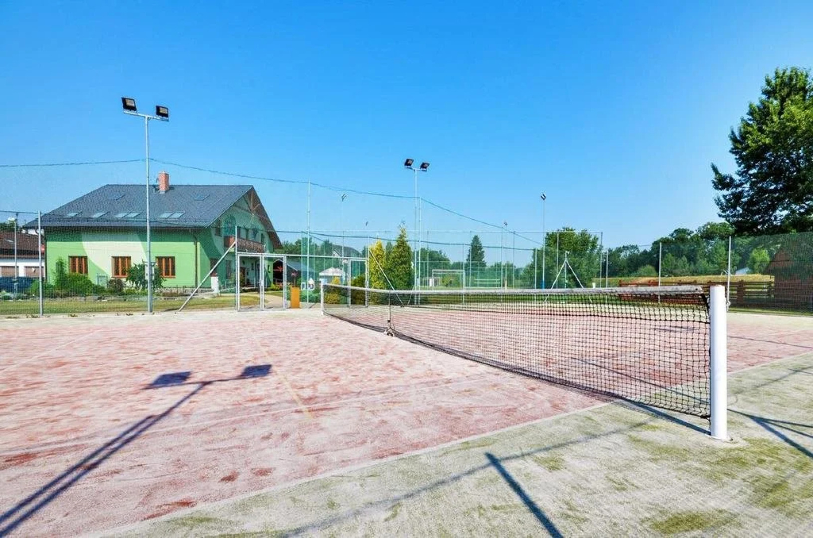 Restaurace a penzion Kamenec