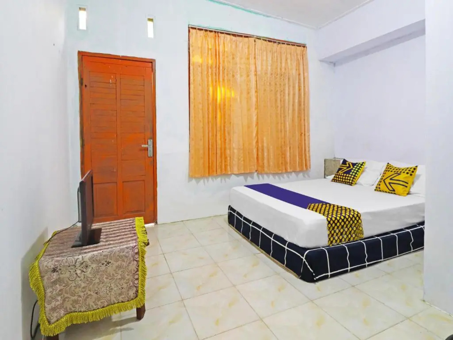 SPOT ON 91222 Kanjeng Mami Homestay Syaria