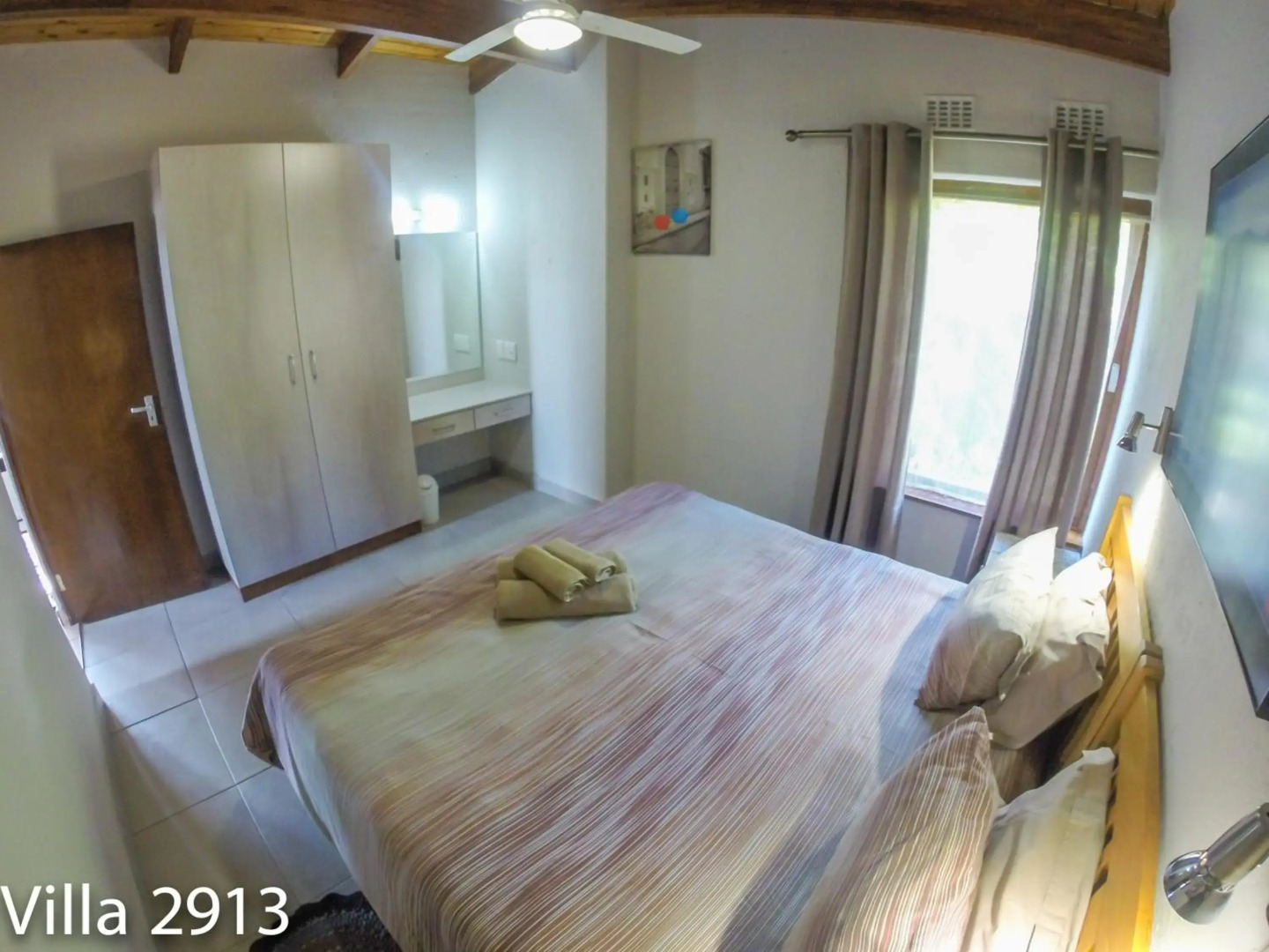 San Lameer Villa Rentals  3515