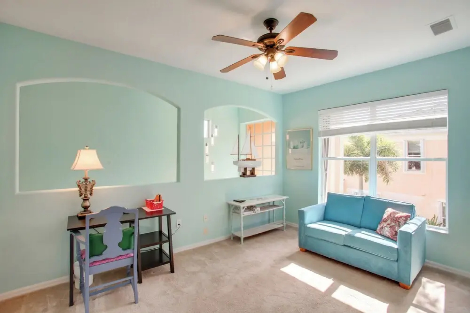 3 Mi to Dtwn Fort Myers: Condo w/ Pool & Hot Tub