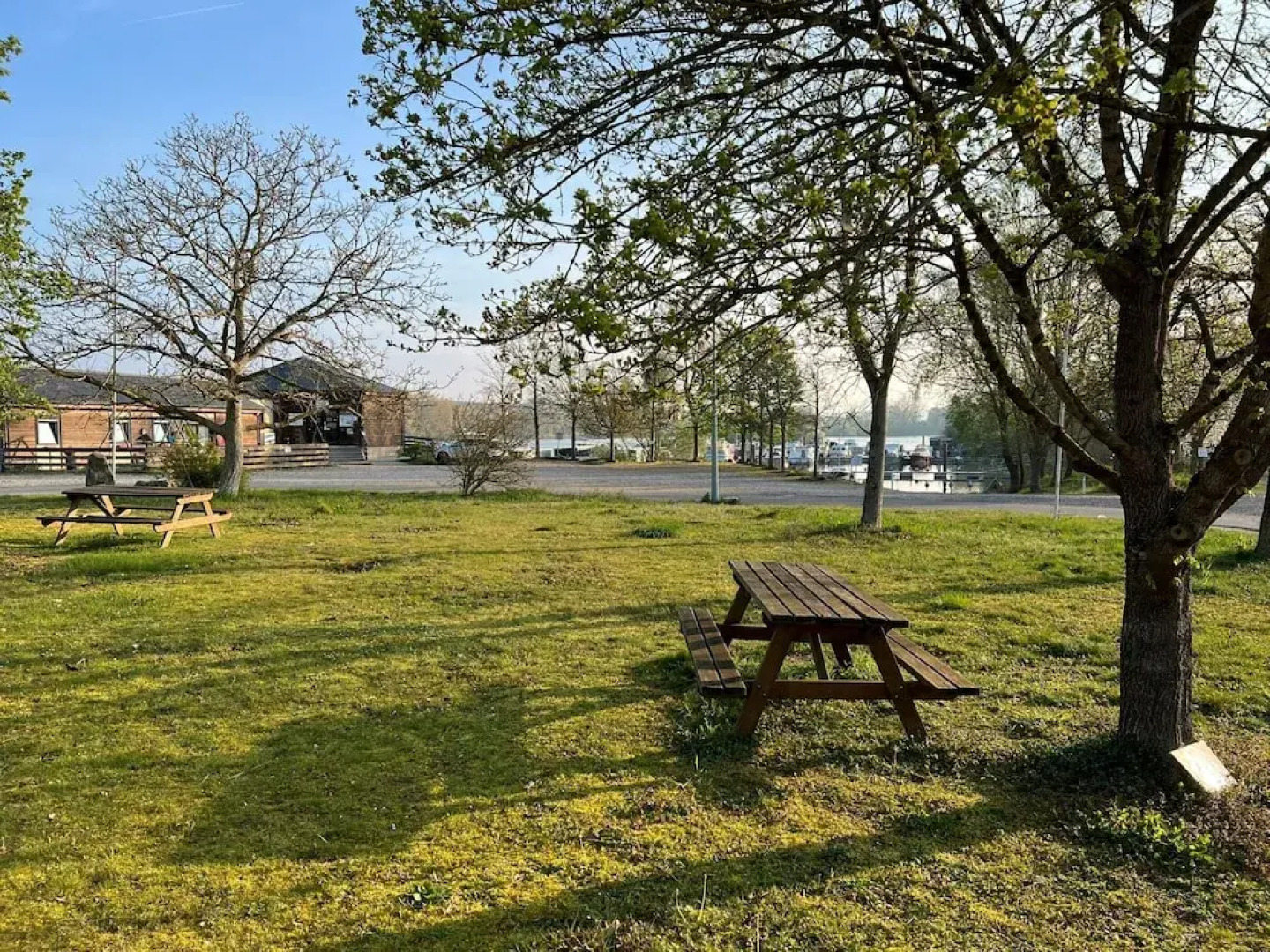 L'Escale Royale Port Ilon Seine Giverny