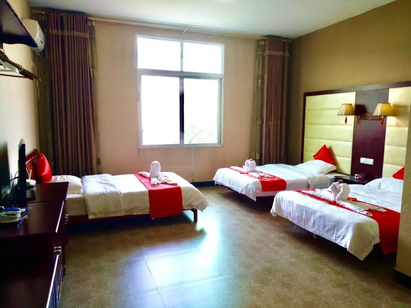 Xishuangbanna Aerial Garden Jinjiangnan Mekong River South Business Hotel