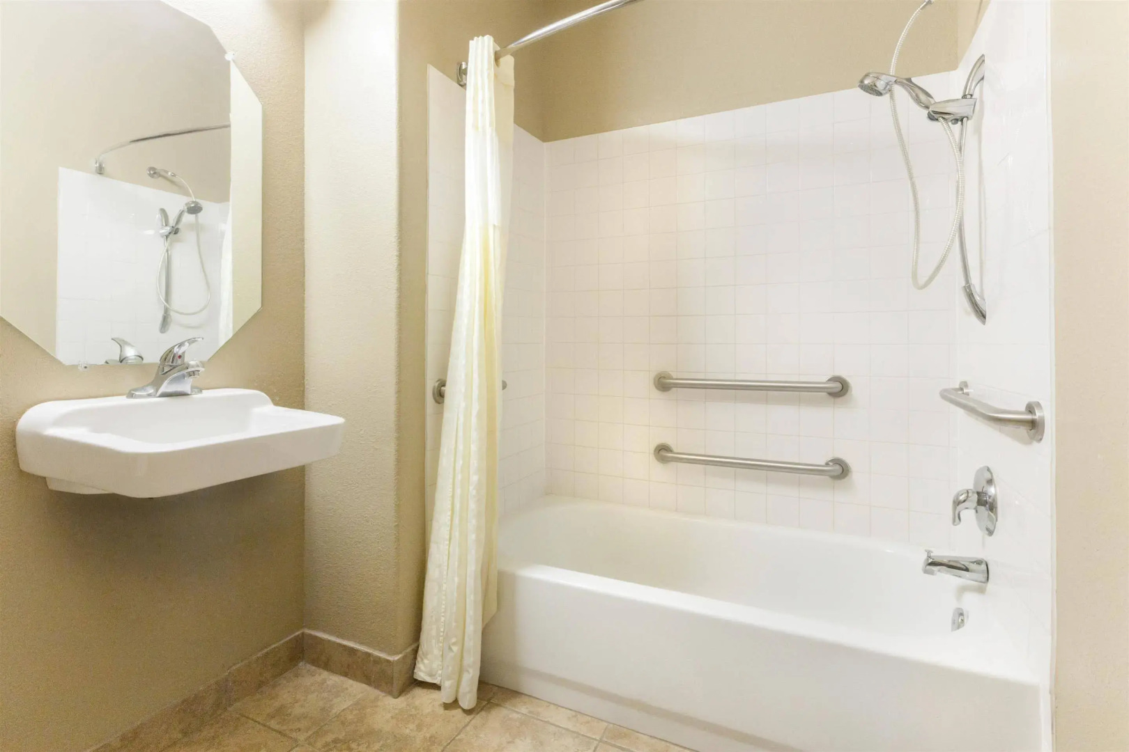 Lone Star Inn & Suites