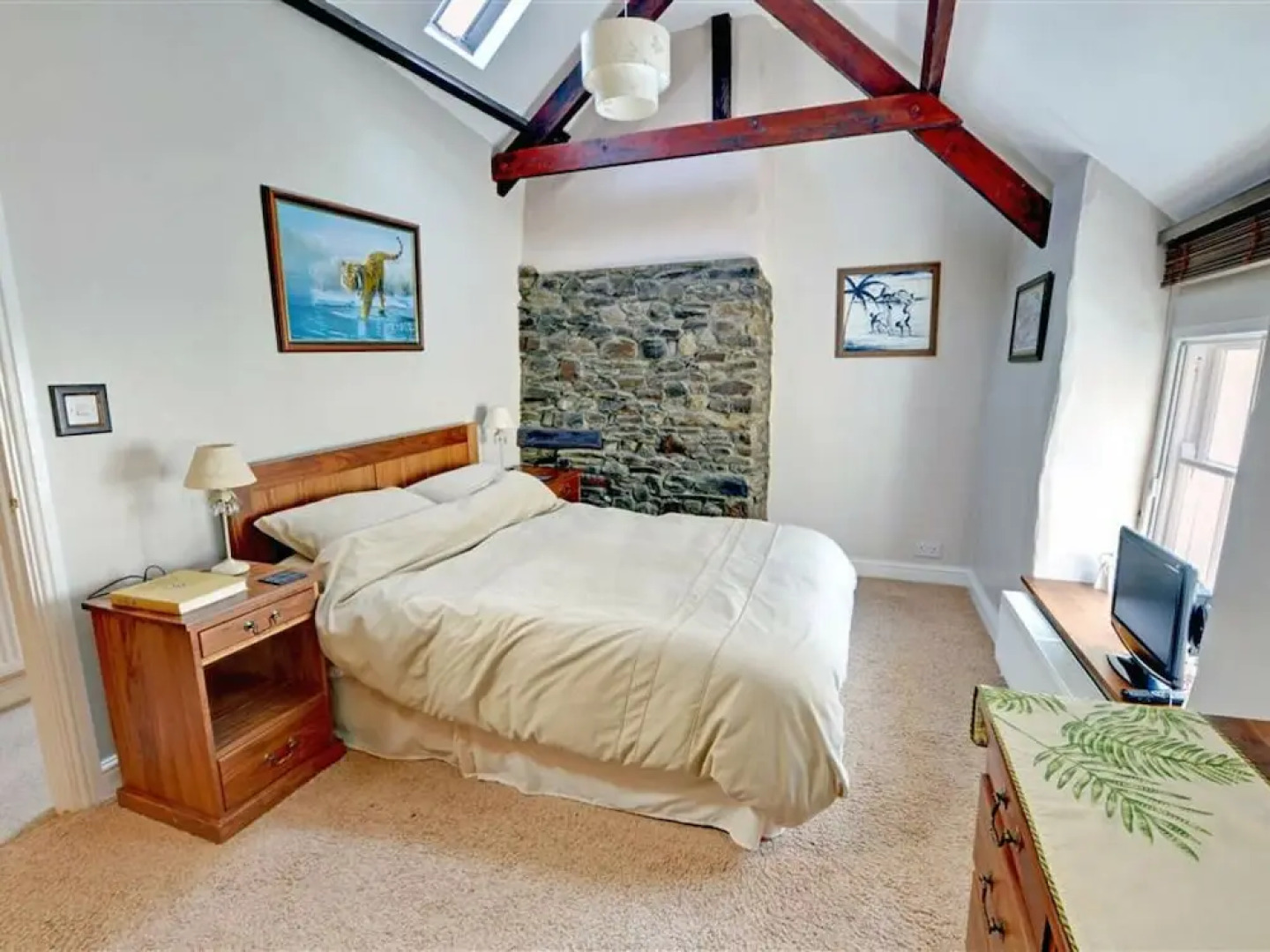 Cosy Holiday Home With an Enclosed Garden and Terrace in the Heart of Torrington