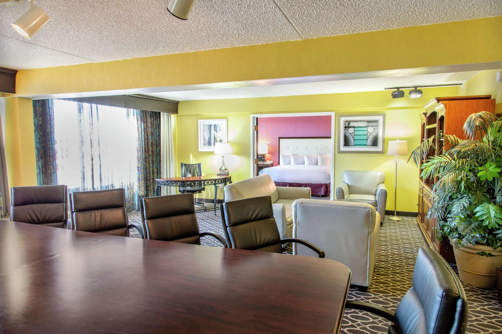 DoubleTree by Hilton Richmond - Midlothian